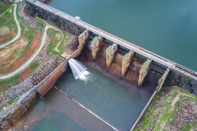 An aerial view of a dam.