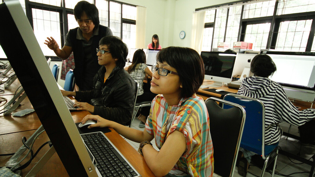 According to the report, individuals with just basic digital skills met with less growth in demand than those with either intermediate or advanced disruptive digital skills. Photo credit: ADB.