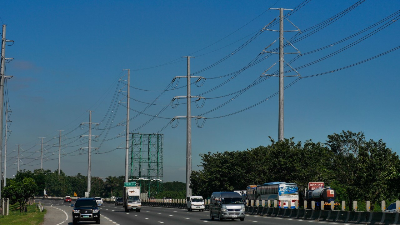  The Asia Clean Blue Skies Program will support the preparation and strengthening of policies and plans in ADB’s developing member countries to stimulate investments in projects that benefit air quality. Photo credit: ADB.