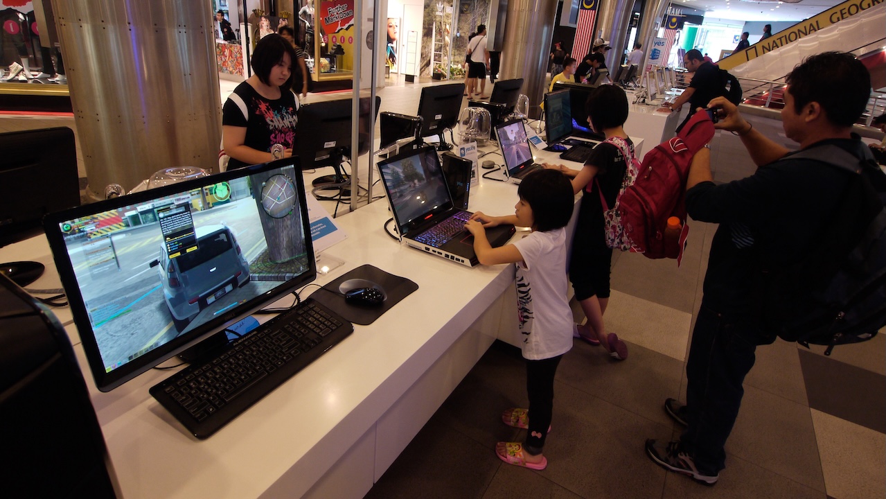 The value of Malaysia's e-commerce sector rose from RM1.13 trillion ($267 billion) in 2022 to RM1.22 trillion in 2024. Photo credit: ADB.