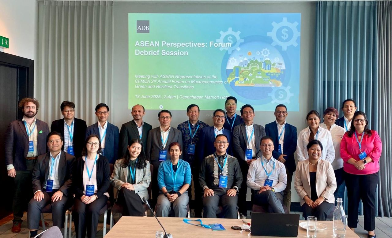 Participants from Southeast Asia and Bhutan join a closed-door forum debrief session to discuss key takeaways, challenges, and actions that can be taken forward both from a national and a regional level. Photo credit: ADB.