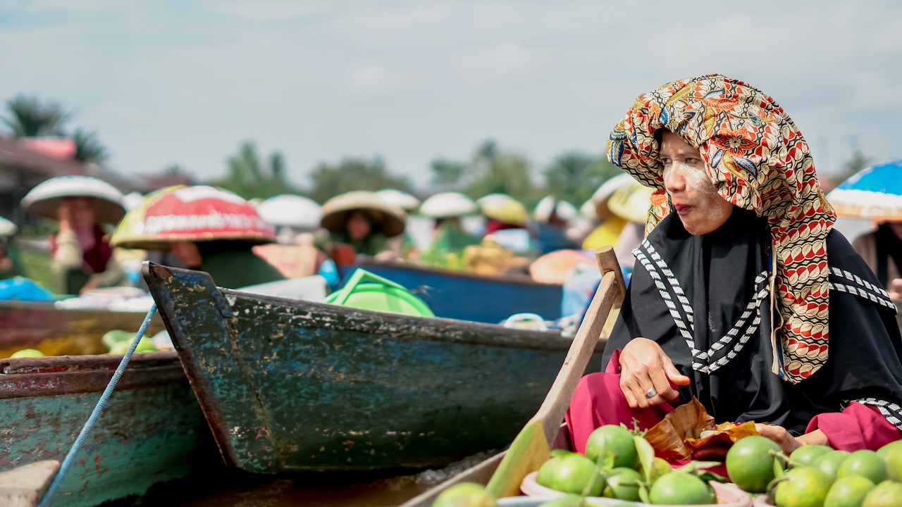 The eastern regions rely heavily on agriculture, fisheries, and mining while lacking a significant manufacturing base. Photo credit: iStock/Adennysyahputra.