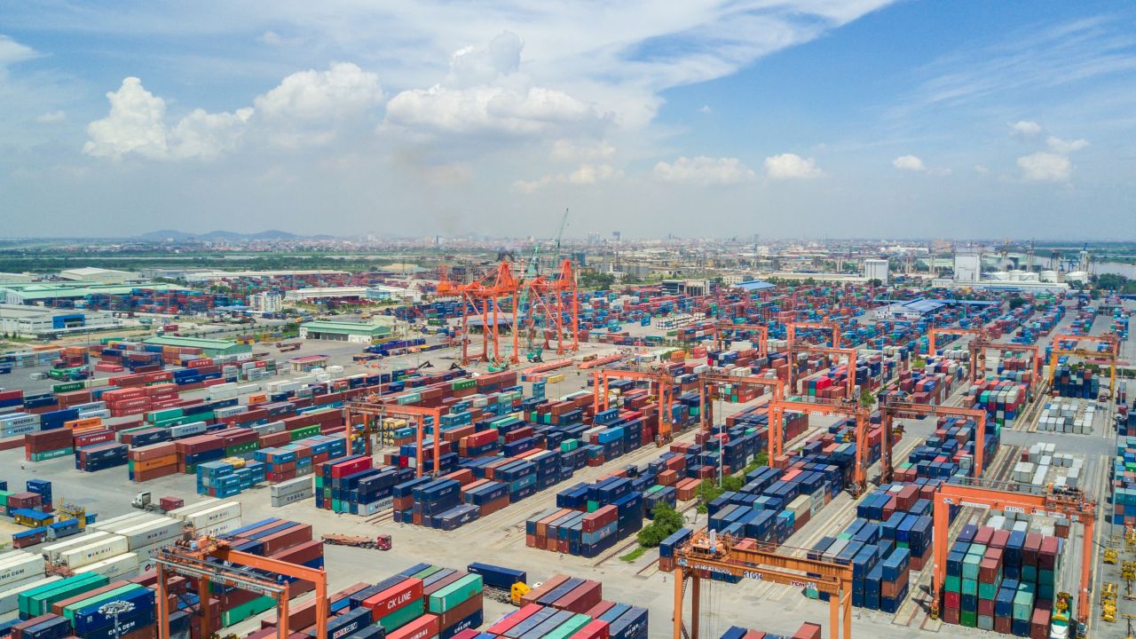Cross-border paperless trade continues to advance in Southeast Asia with the expansion of the ASEAN Single Window. Photo credit: ADB.
