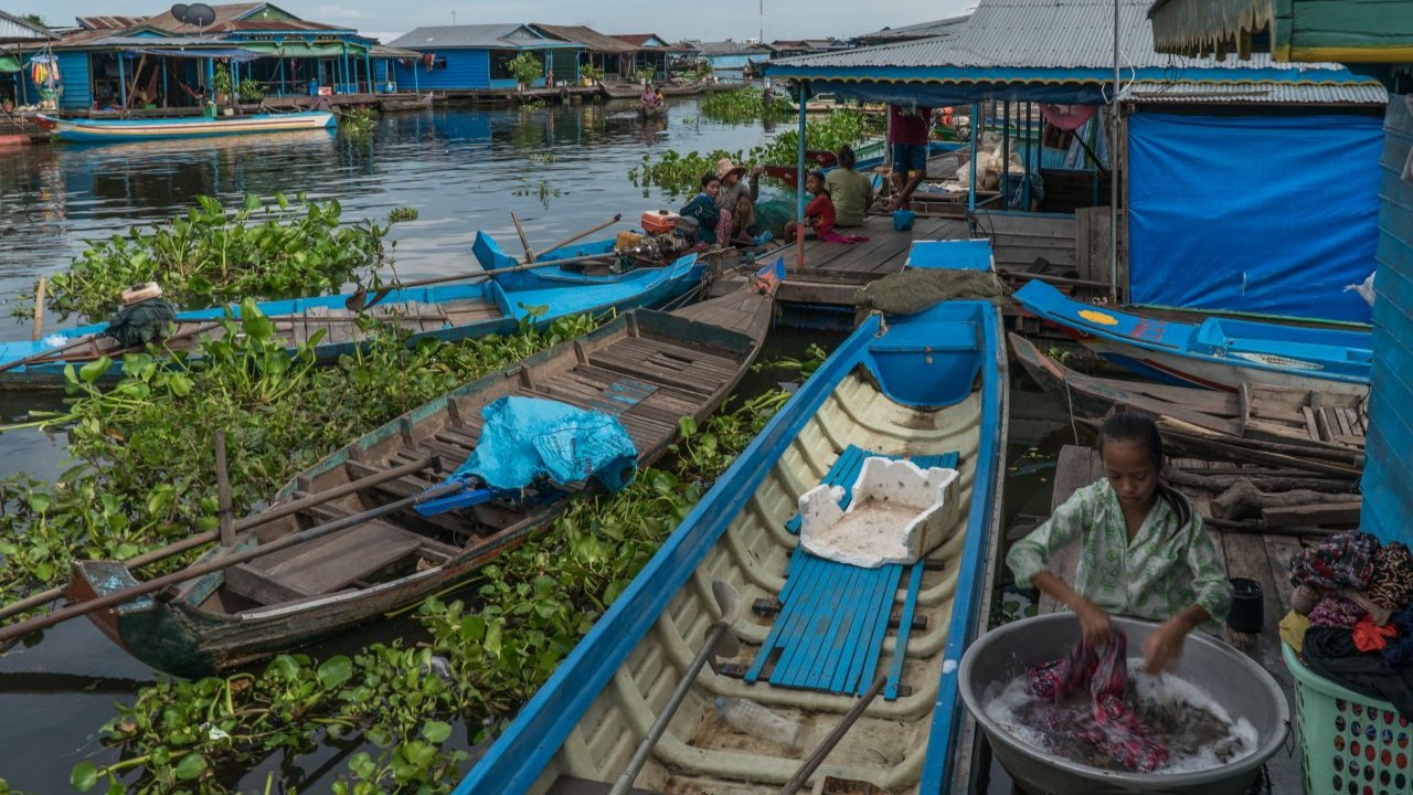 Some villages near the lake lack latrines, making human waste disposal an environmental problem. Photo credit: ADB.