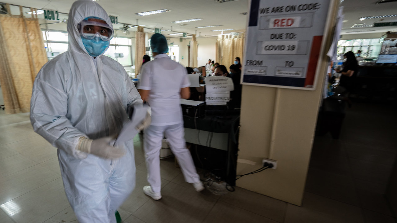 Medical workers at the Jose B. Lingad Memorial Regional Hospital in San Fernando City, Pampanga on 9 May 2020. Photo credit: ADB.