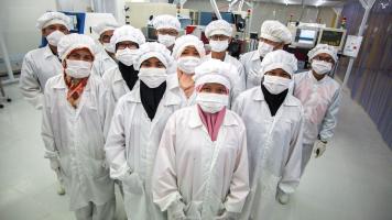Indonesia improved the entrepreneurial ecosystem and increased the capacity of enterprises to become more export- and technology-oriented, particularly those owned by women. Photo credit: ADB.