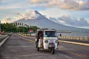 Electric tricycles and motorcycles comprise the majority of EVs currently on the road in the Philippines. Photo credit: ADB.