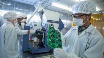 The Competitiveness, Industrial Modernization, and Trade Acceleration Program supports Indonesia's development agenda and reform priorities in creating an enabling environment for investments, easing trade barrier, and upscaling enterprises. Photo credit: ADB.