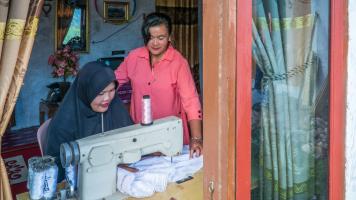 Women face significant barriers when starting and growing a business Photo credit: ADB.