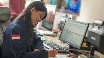 Big data applications can help provide a better understanding of the skills gap as well as address the mismatch between skills and jobs though tailored learning and better job matching. Photo credit: ADB.