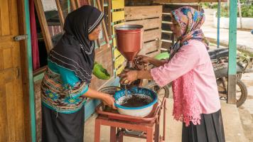 Promoting gender equality in green entrepreneurship is crucial for sustainable development in ASEAN. Photo credit: ADB.