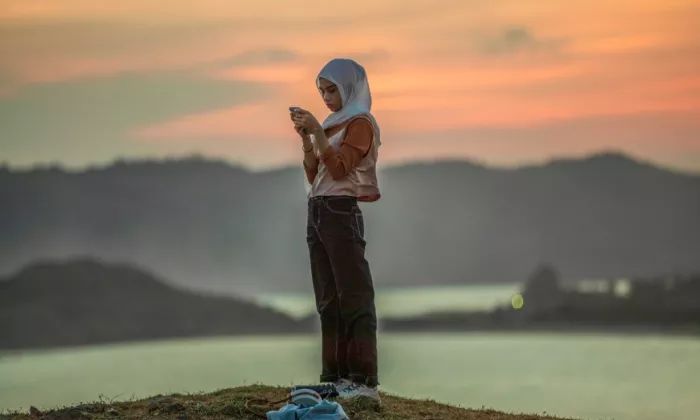 Businesses can reach more customers and improve their services with the help of digital technology. Photo credit: ADB.
