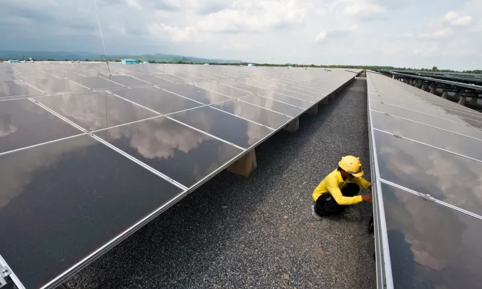 Investments going into the fossil fuel and renewable energy sectors are currently on par. To meet net-zero targets, $4 will need to be invested into the green economy, for every $1 of existing investment into the fossil fuel industry. Photo credit: ADB.