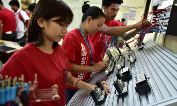 To facilitate the school-to-work transition, the Philippines focused on education reforms and skills development, job creation, and labor market interventions. Photo credit: ADB.