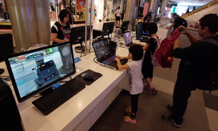 The value of Malaysia's e-commerce sector rose from RM1.13 trillion ($267 billion) in 2022 to RM1.22 trillion in 2024. Photo credit: ADB.