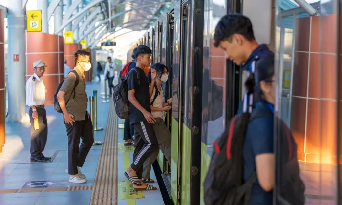 Asia is in the cusp of a major economic pivot, with nearly 1 billion people expected to join the middle class by 2035. Photo credit: ADB.