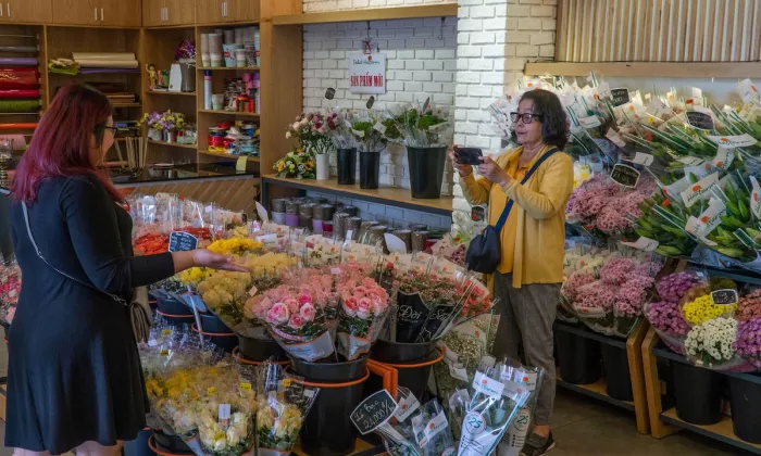 While ASEAN countries have embarked on reforms to create more favorable conditions for businesses to thrive, there is significant scope to enhance trade efficiency and investment readiness across the region. Photo credit: ADB.