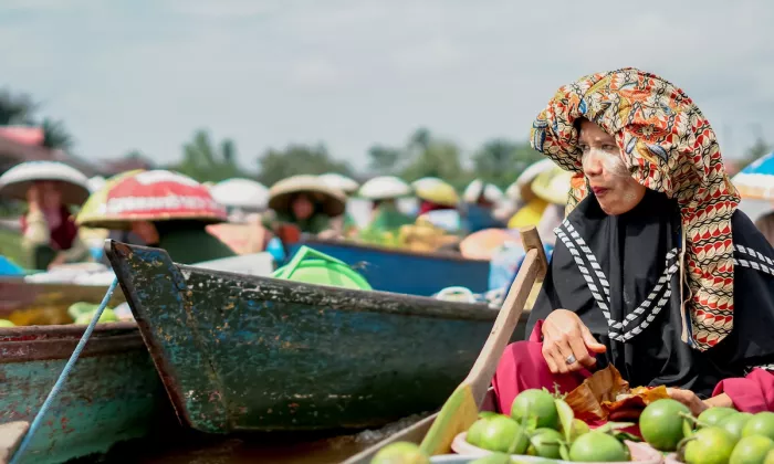 The eastern regions rely heavily on agriculture, fisheries, and mining while lacking a significant manufacturing base. Photo credit: iStock/Adennysyahputra.