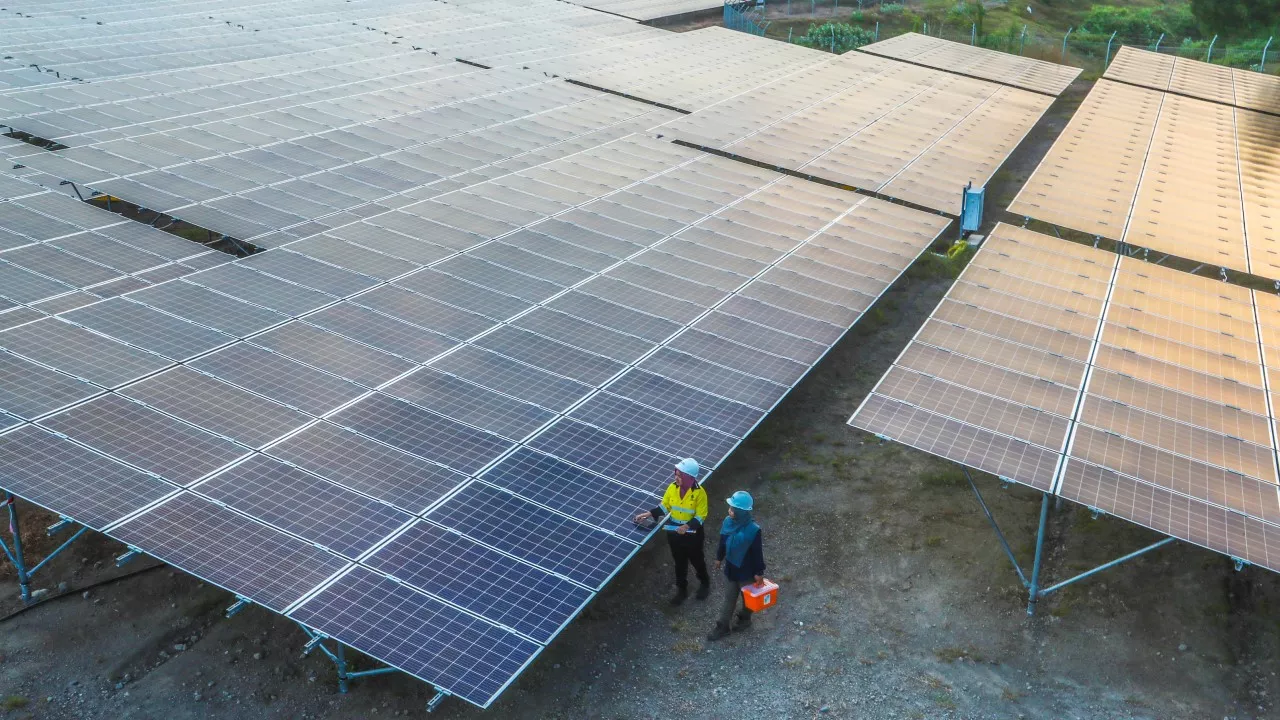 Solar engineers in Indonesia