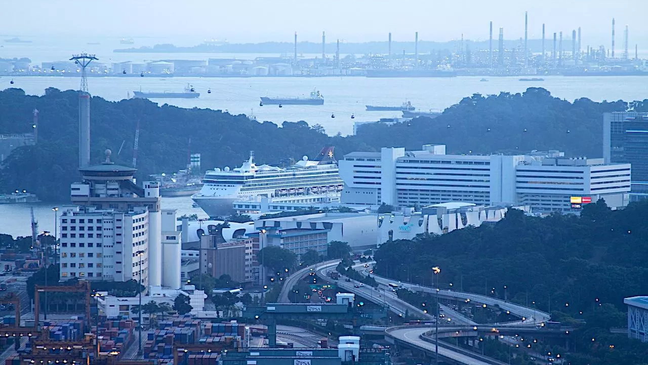 Stock photo of Keppel Harbor in Singapore. Photo credit: ADB.