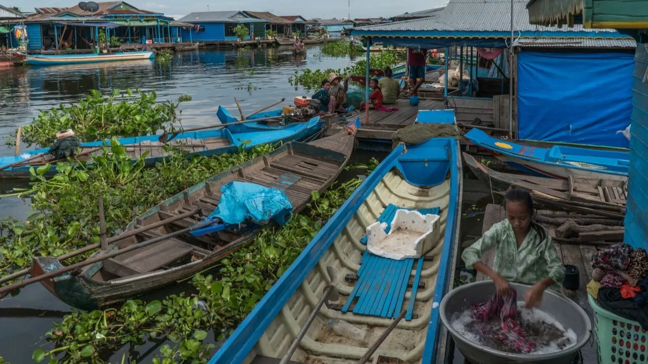 A floating village in Tonle Sap, Cambodia. Photo credit: ADB.
